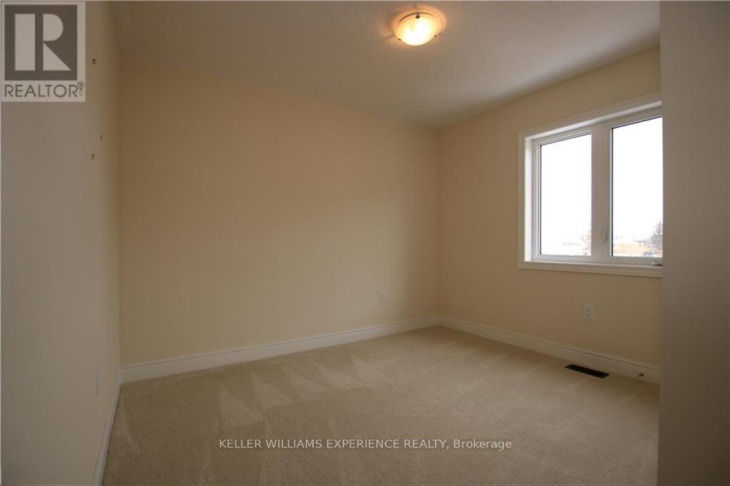 18 Mandley Street, Essa, Ontario  L0M 1B4 - Photo 8 - N12699772