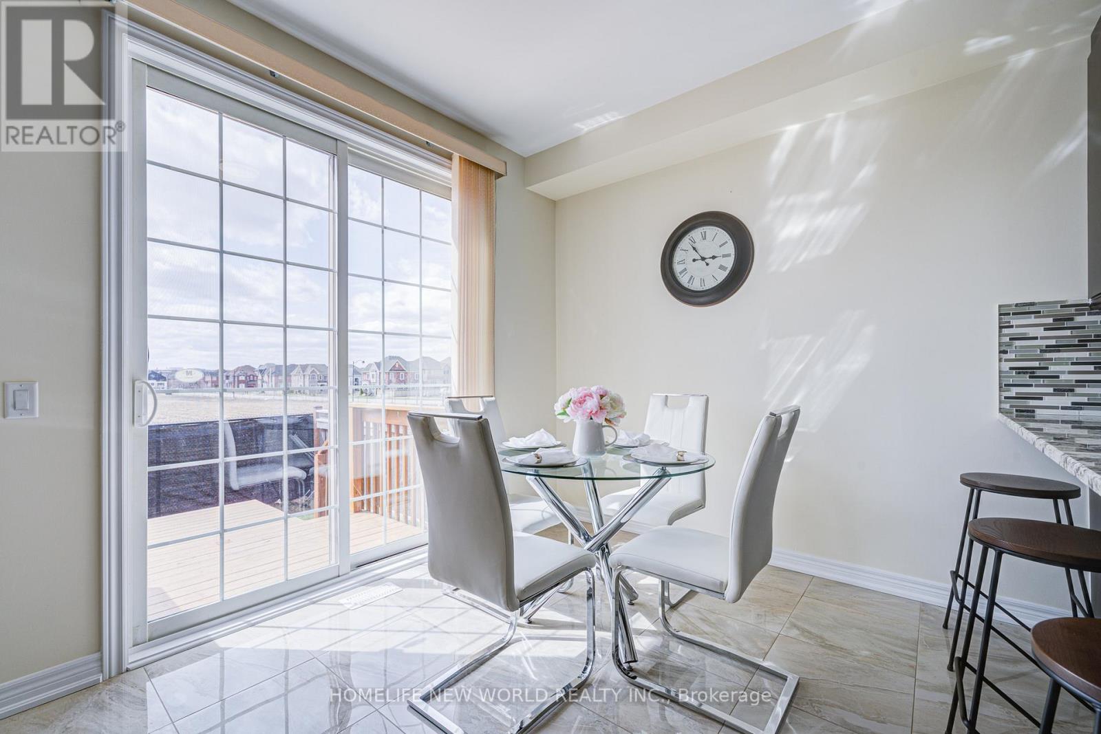 88 Roth Street, Aurora, Ontario  L4G 0W7 - Photo 20 - N12699798