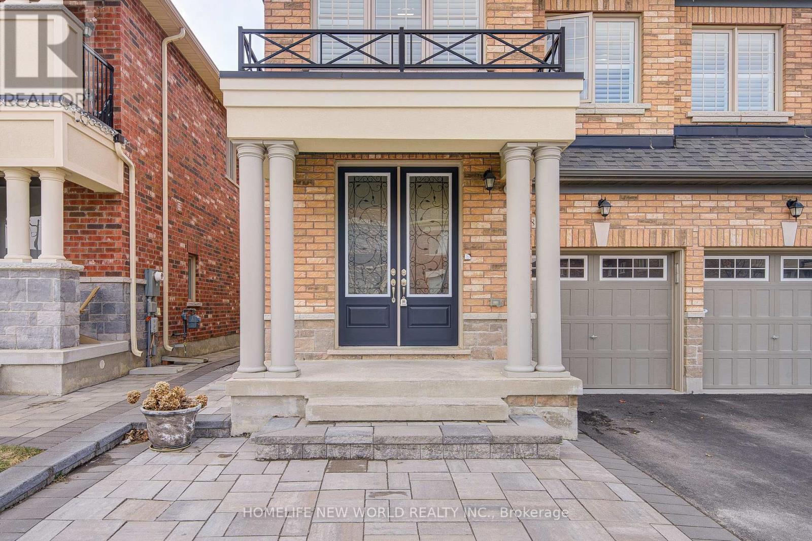 88 Roth Street, Aurora, Ontario  L4G 0W7 - Photo 3 - N12699798