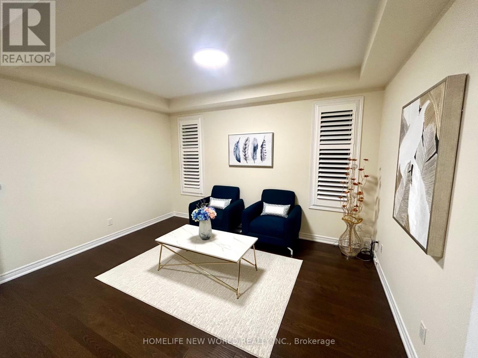 88 Roth Street, Aurora, Ontario  L4G 0W7 - Photo 5 - N12699798