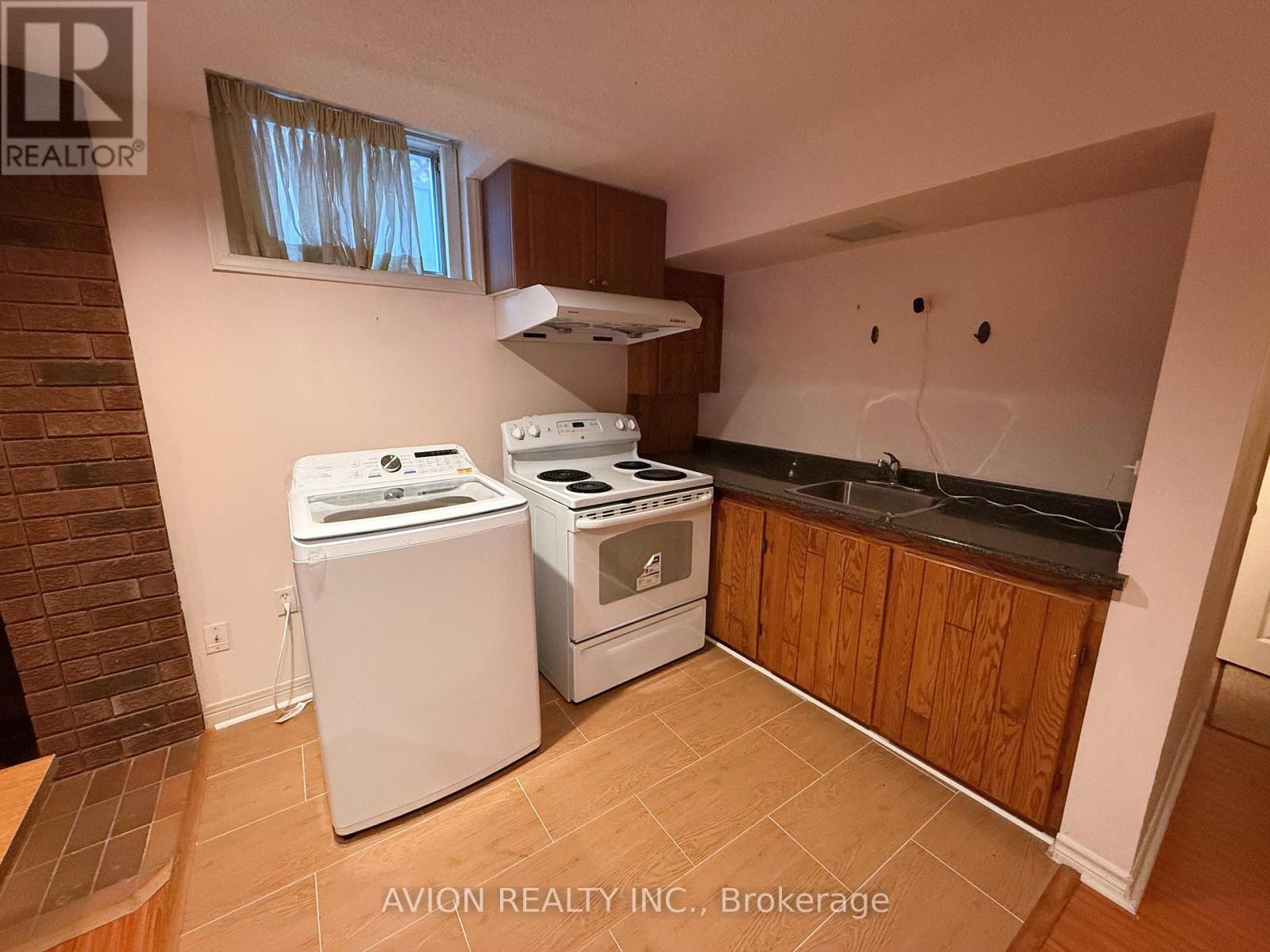 Basement - 40 Vasselle Crescent, Markham, Ontario  L3R 9P3 - Photo 8 - N12699828