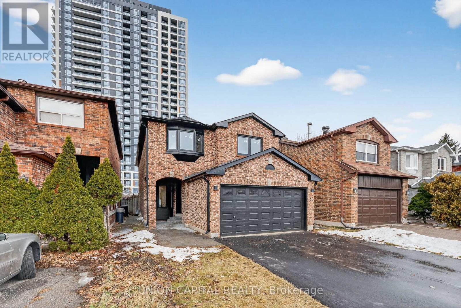 45 Chilmar Crescent, Vaughan, Ontario  L4J 6Y5 - Photo 2 - N12699834