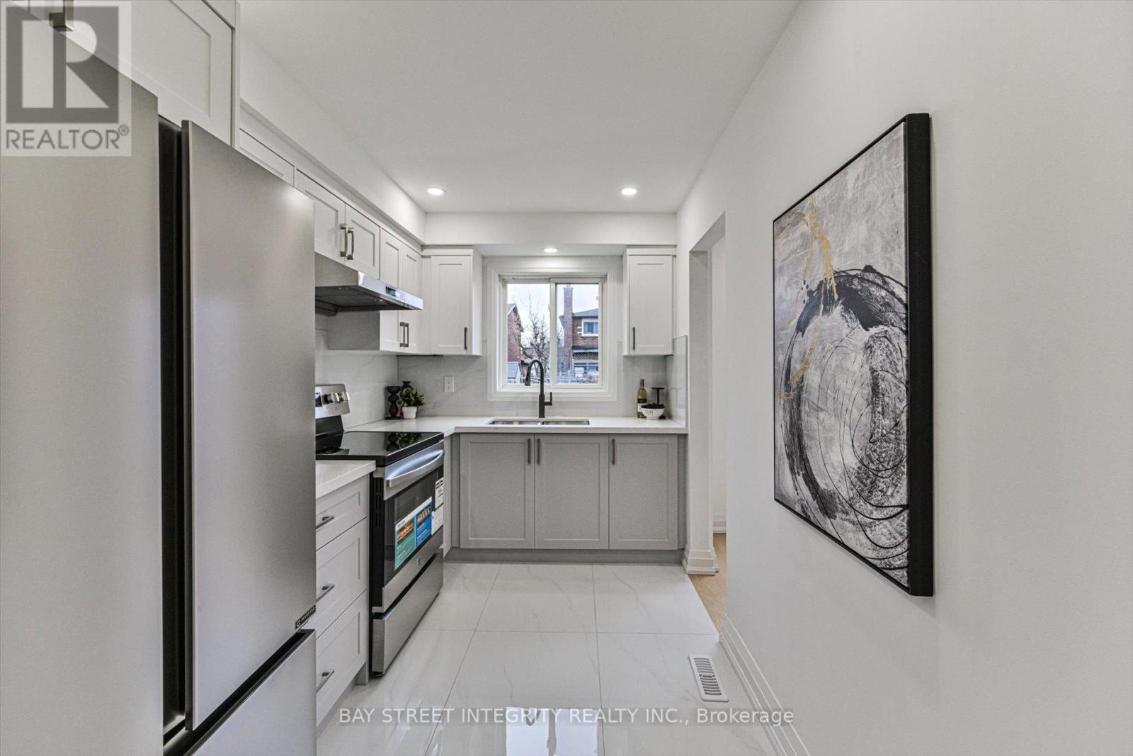 116 Kenley Crescent, Markham, Ontario  L3R 6X5 - Photo 10 - N12699842