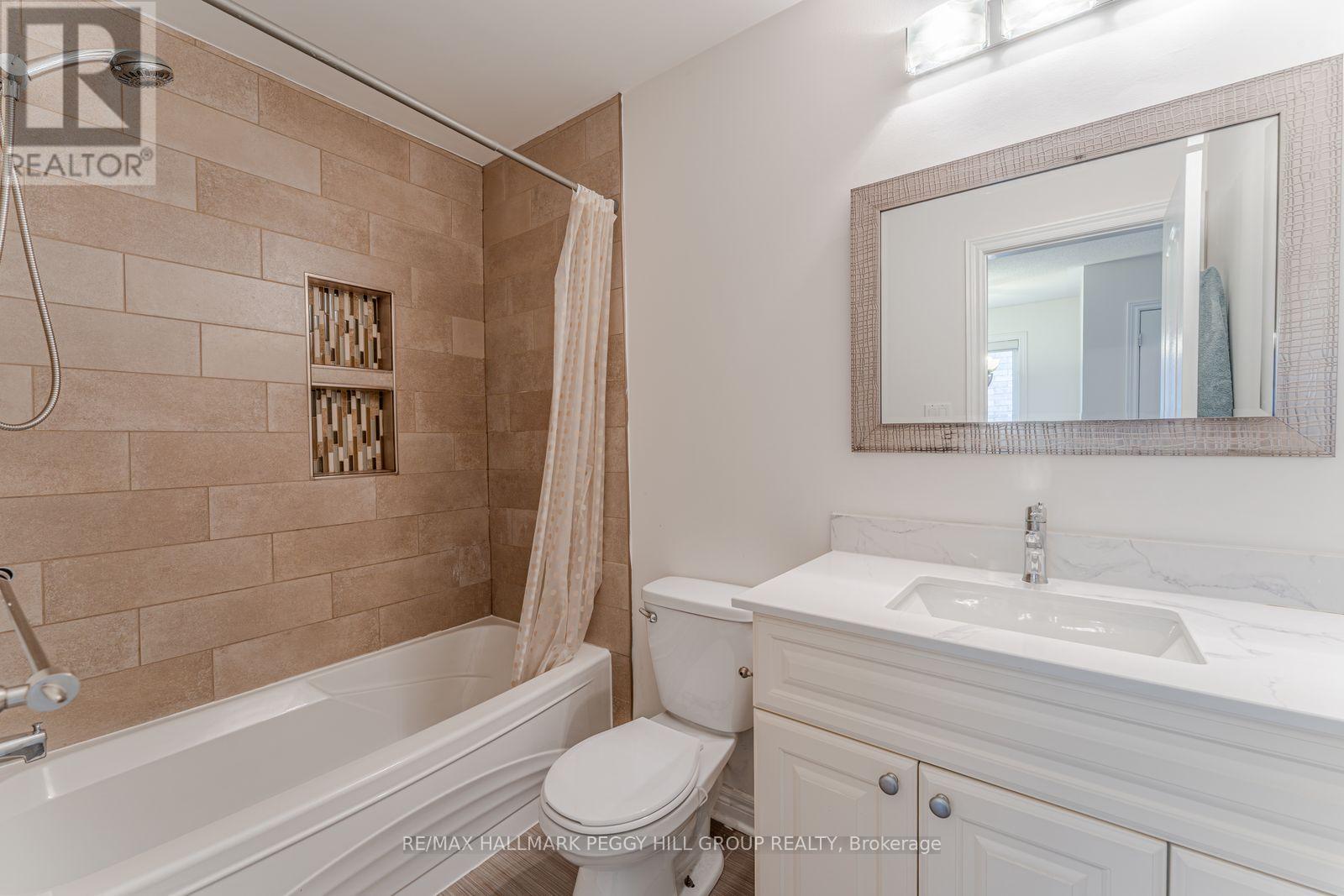 179 Warwick Crescent, Newmarket, Ontario  L3X 2S3 - Photo 9 - N12699864