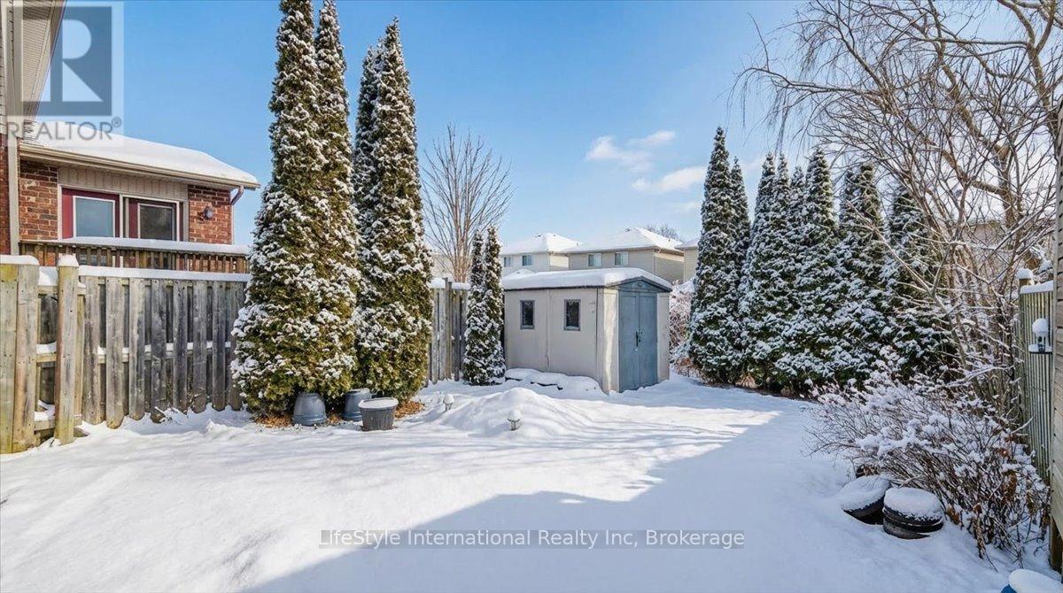 3 Sandcreek Lane, Guelph (Grange Road), Ontario  N1E 7K7 - Photo 27 - X12699936