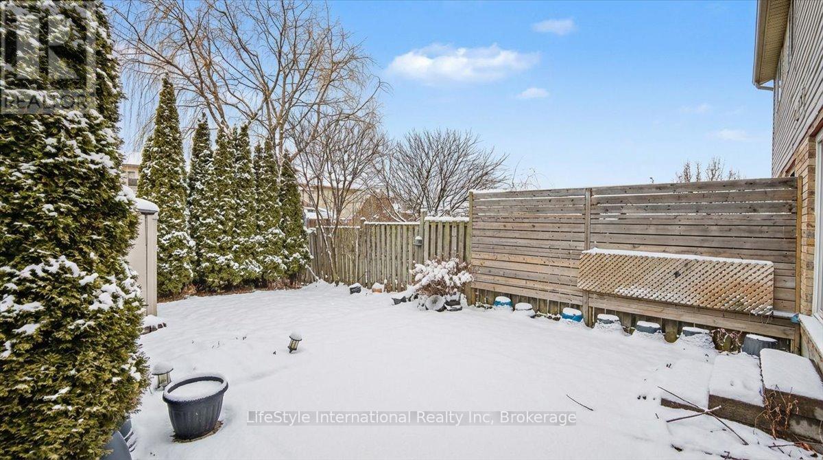 3 Sandcreek Lane, Guelph (Grange Road), Ontario  N1E 7K7 - Photo 28 - X12699936