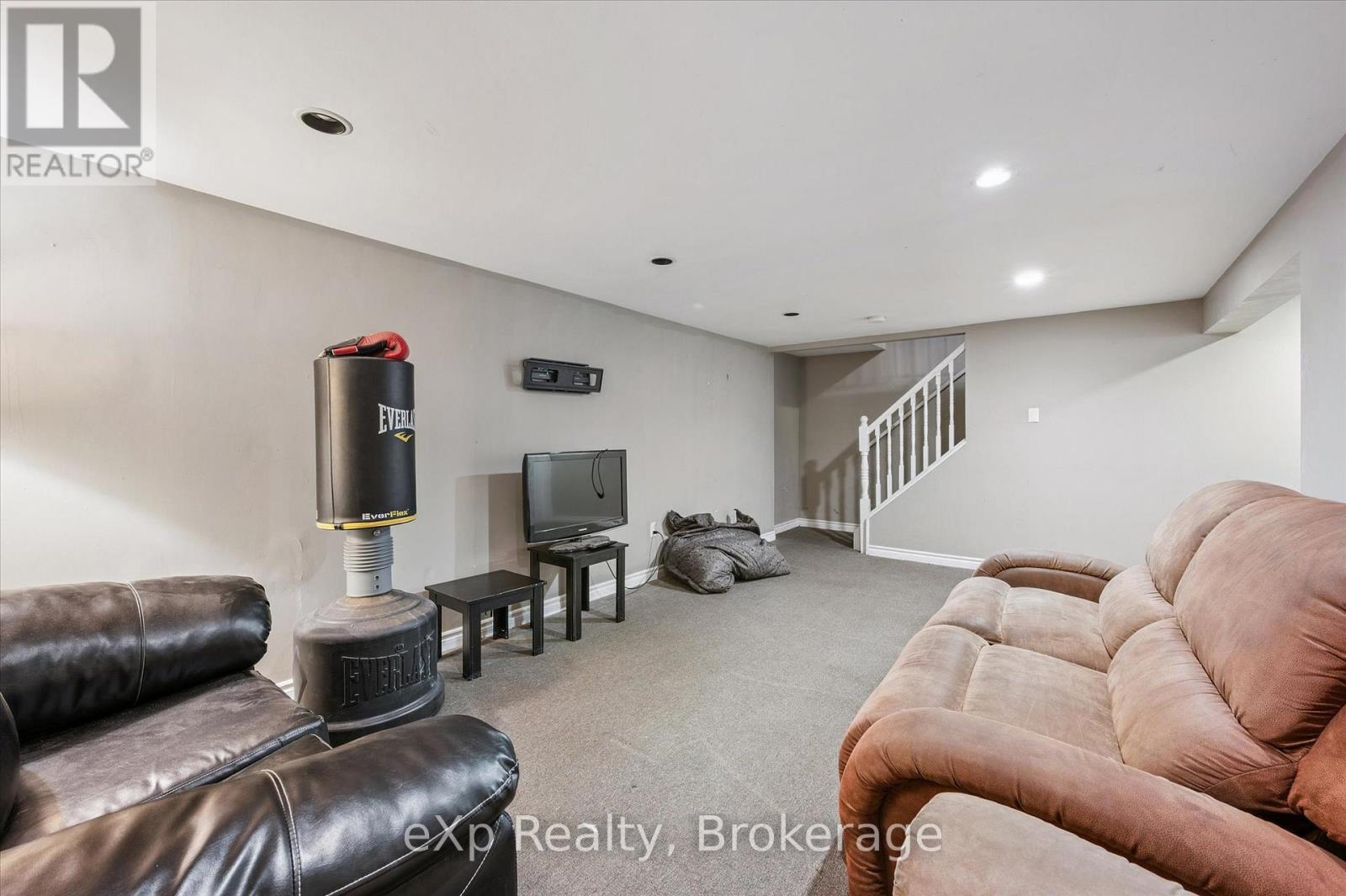 56 Wilsonview Avenue, Guelph (Dovercliffe Park/old University), Ontario  N1G 2Z9 - Photo 18 - X12699962