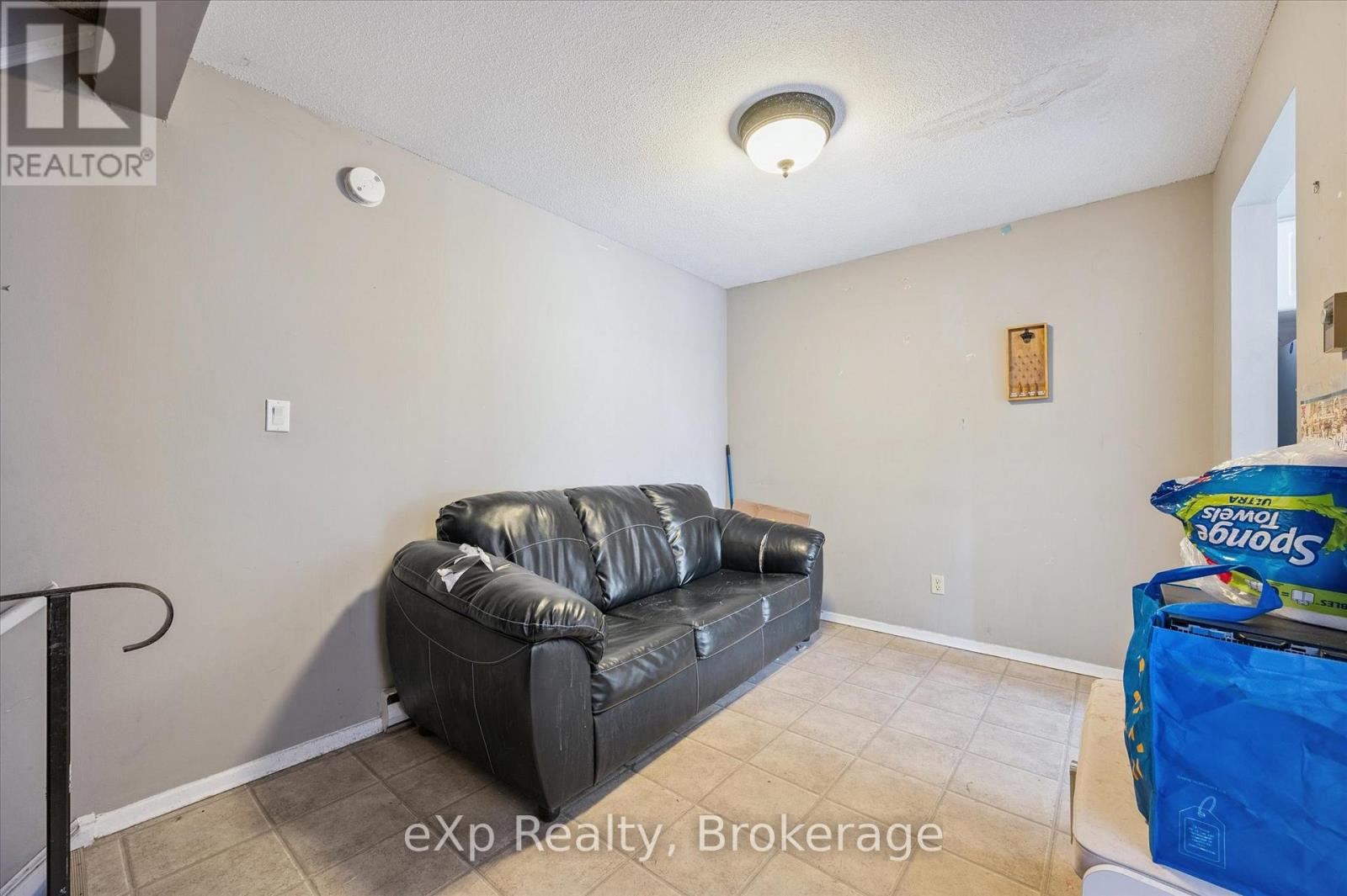 56 Wilsonview Avenue, Guelph (Dovercliffe Park/old University), Ontario  N1G 2Z9 - Photo 7 - X12699962