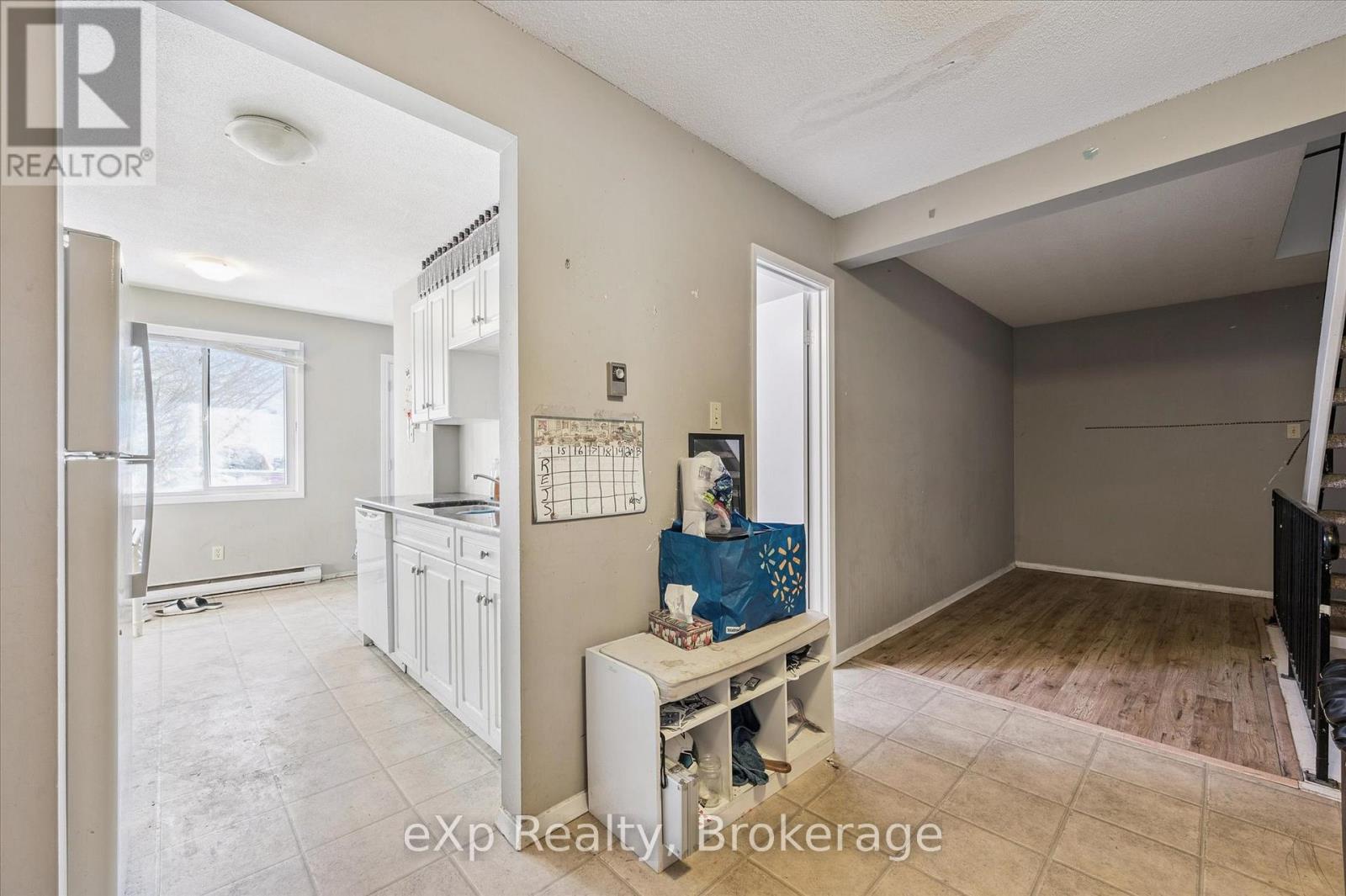 56 Wilsonview Avenue, Guelph (Dovercliffe Park/old University), Ontario  N1G 2Z9 - Photo 9 - X12699962