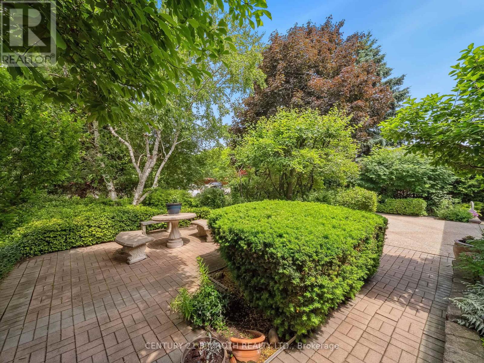 18 Claypine Trail, Brampton, Ontario  L6V 3L9 - Photo 5 - W12699764