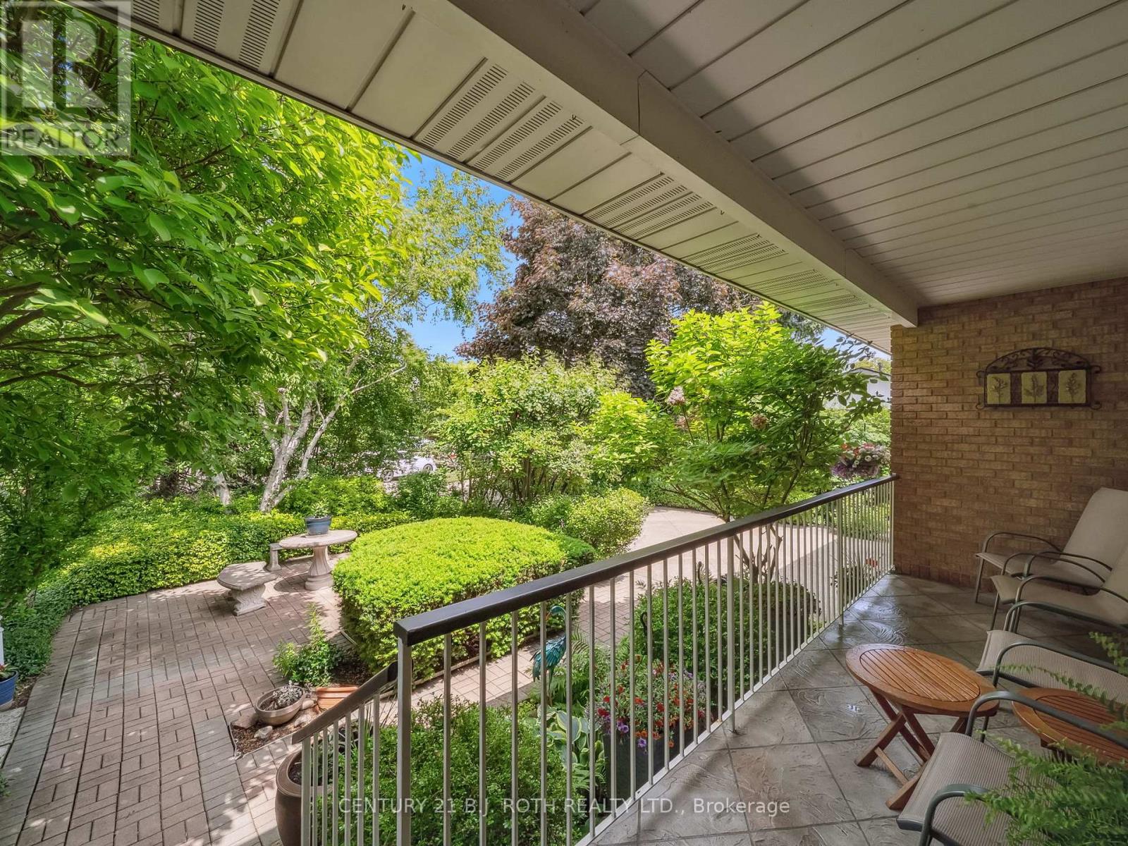 18 Claypine Trail, Brampton, Ontario  L6V 3L9 - Photo 6 - W12699764