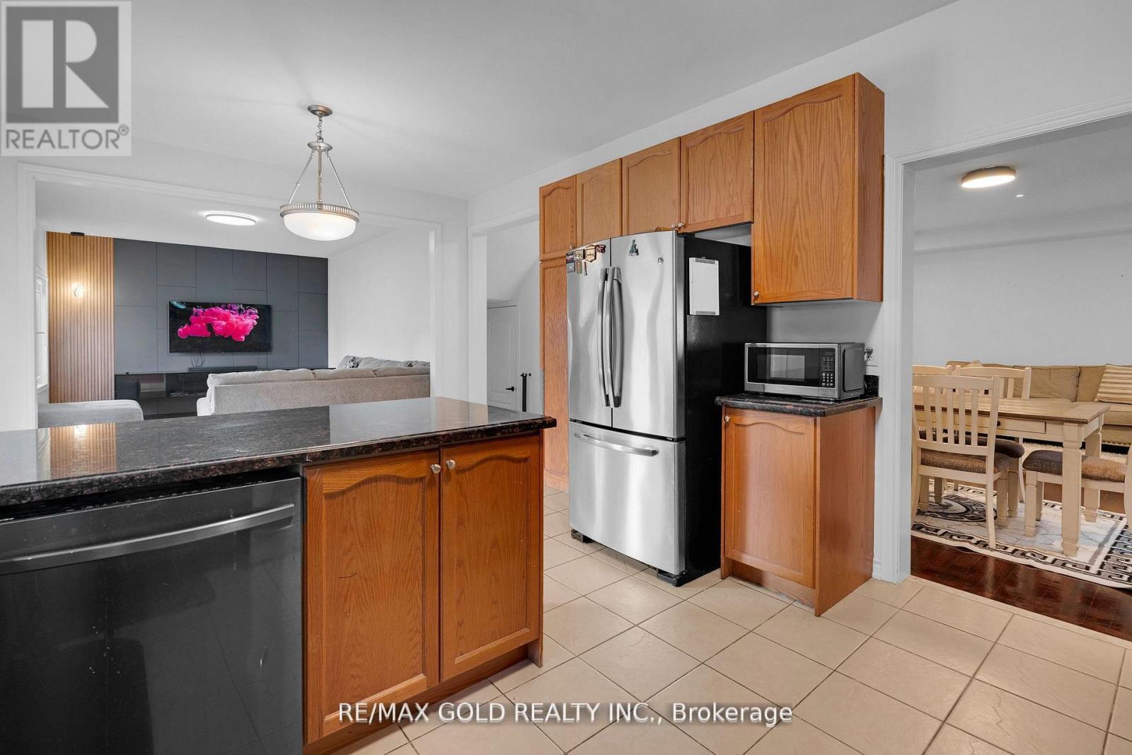 39 Darren Road, Brampton, Ontario  L6P 1Z5 - Photo 16 - W12699774