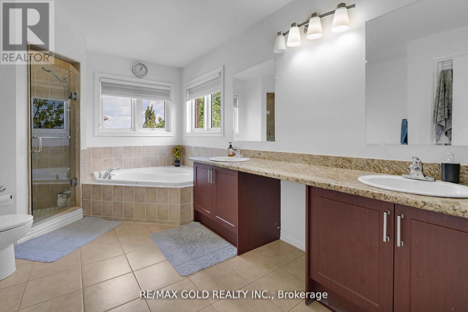 39 Darren Road, Brampton, Ontario  L6P 1Z5 - Photo 26 - W12699774