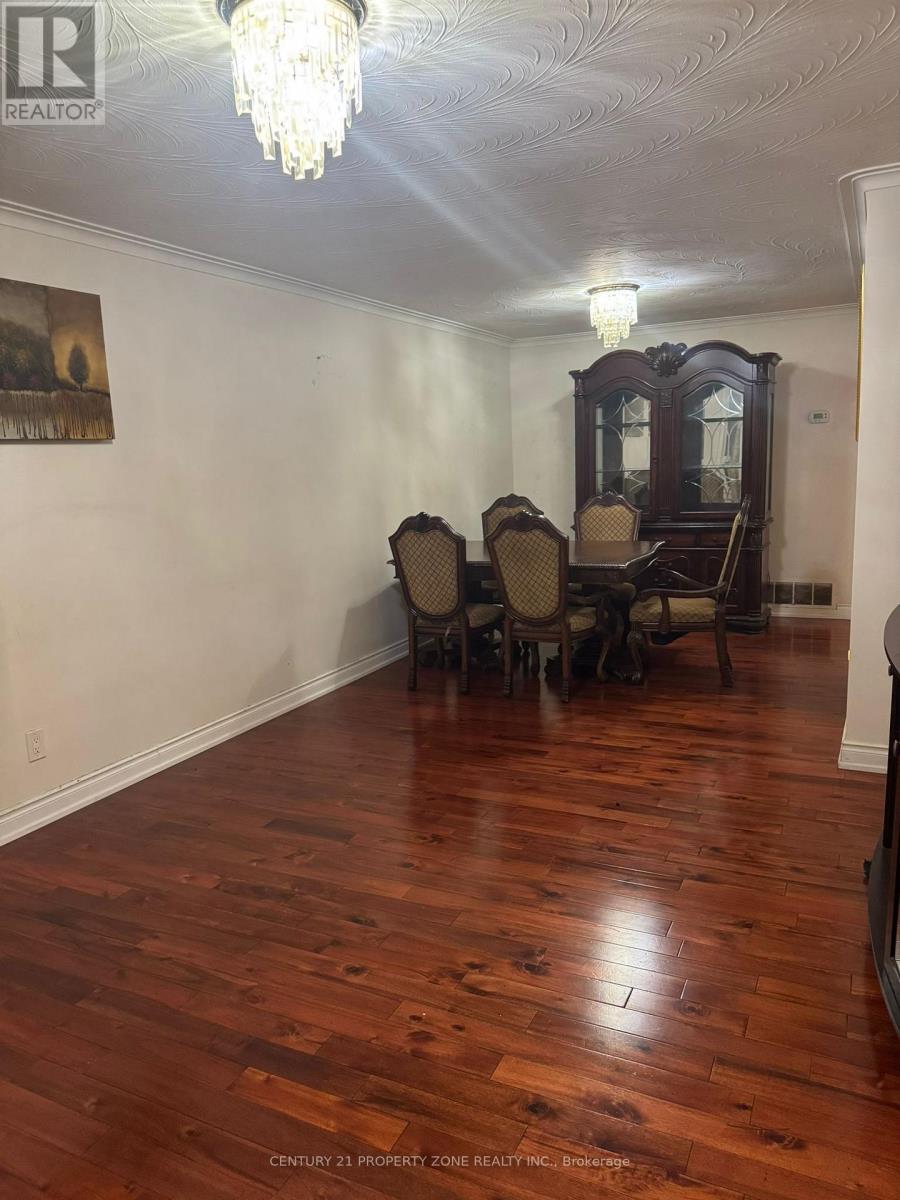 7294 Shallford Road E, Mississauga, Ontario  L4T 2P7 - Photo 10 - W12699808