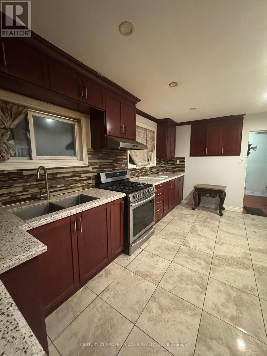 7294 Shallford Road E, Mississauga, Ontario  L4T 2P7 - Photo 6 - W12699808