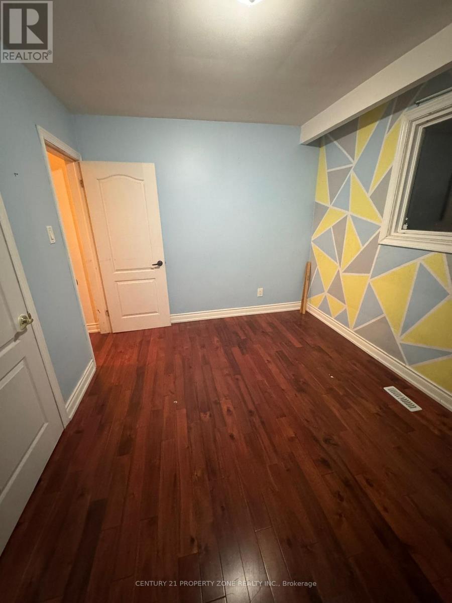 7294 Shallford Road E, Mississauga, Ontario  L4T 2P7 - Photo 8 - W12699808