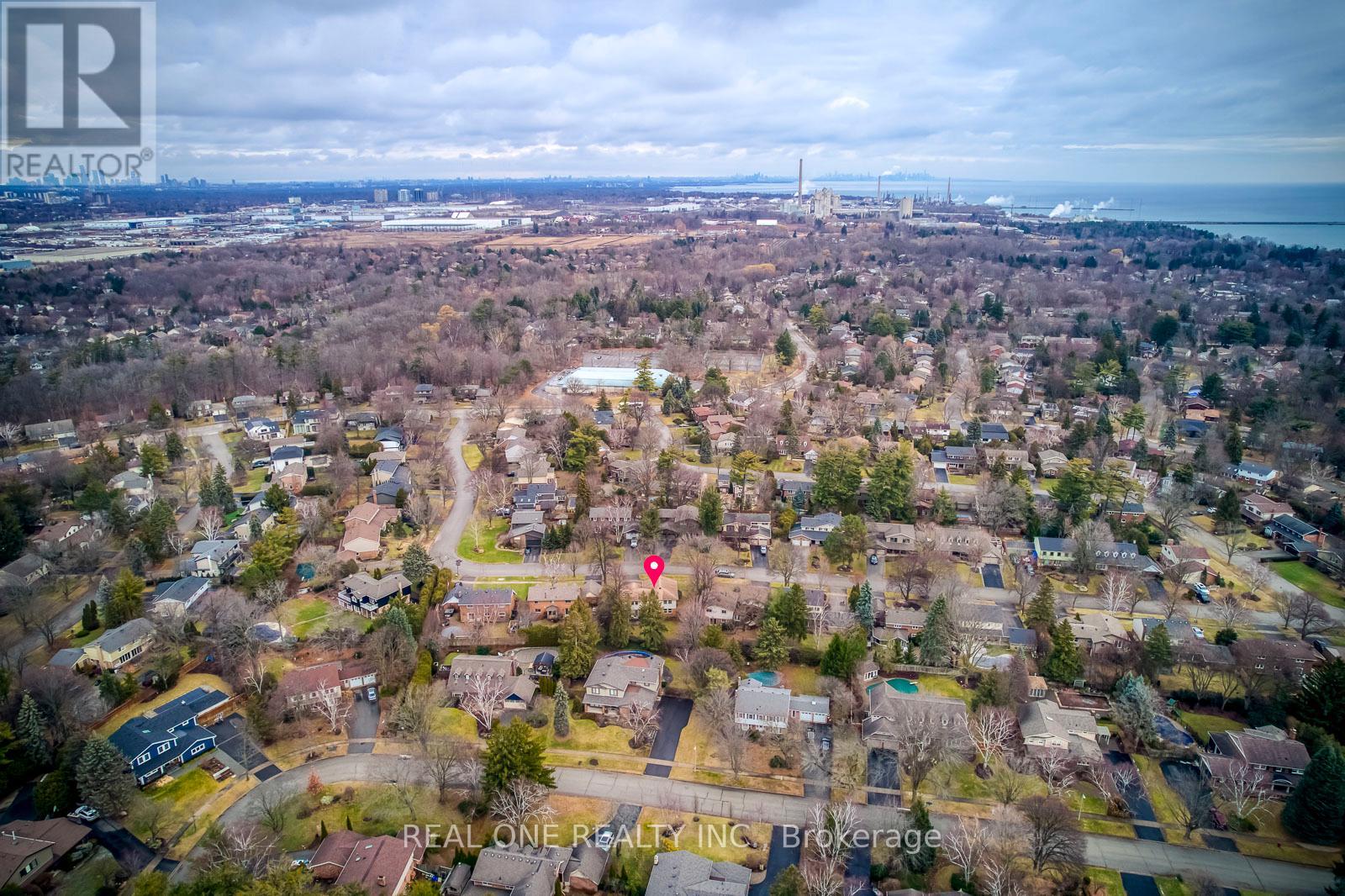 284 Beechfield Road, Oakville, Ontario  L6J 5H7 - Photo 15 - W12699826