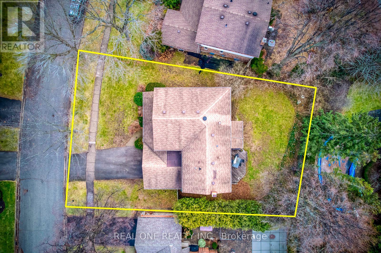 284 Beechfield Road, Oakville, Ontario  L6J 5H7 - Photo 9 - W12699826