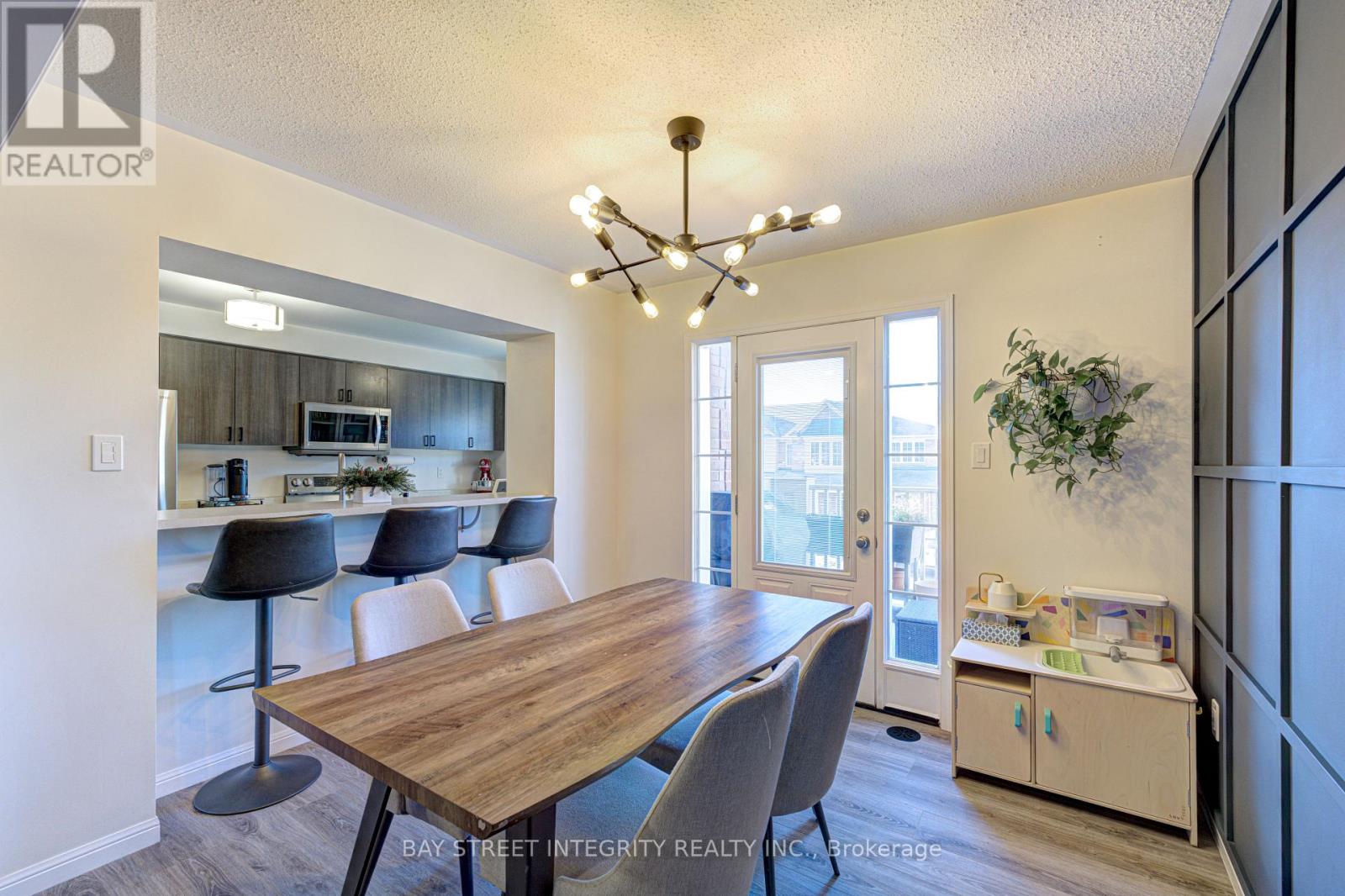 1033 Stemman Place, Milton, Ontario  L9T 8R1 - Photo 12 - W12699846