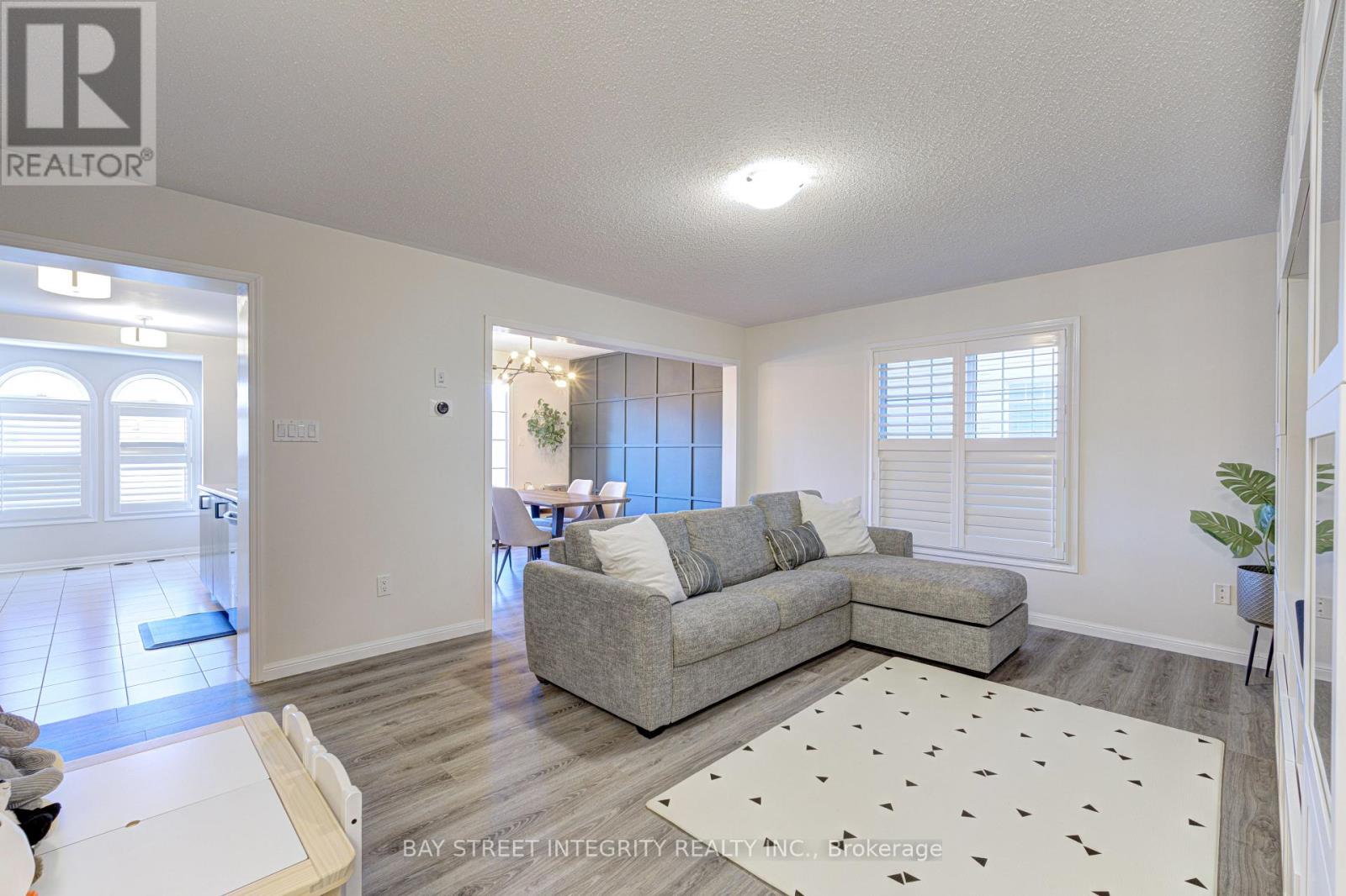 1033 Stemman Place, Milton, Ontario  L9T 8R1 - Photo 6 - W12699846