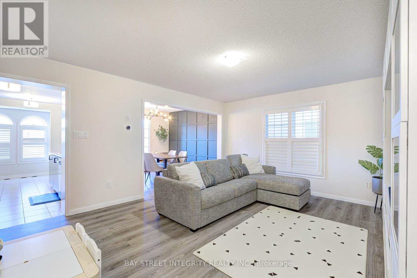 1033 Stemman Place, Milton, Ontario  L9T 8R1 - Photo 7 - W12699846