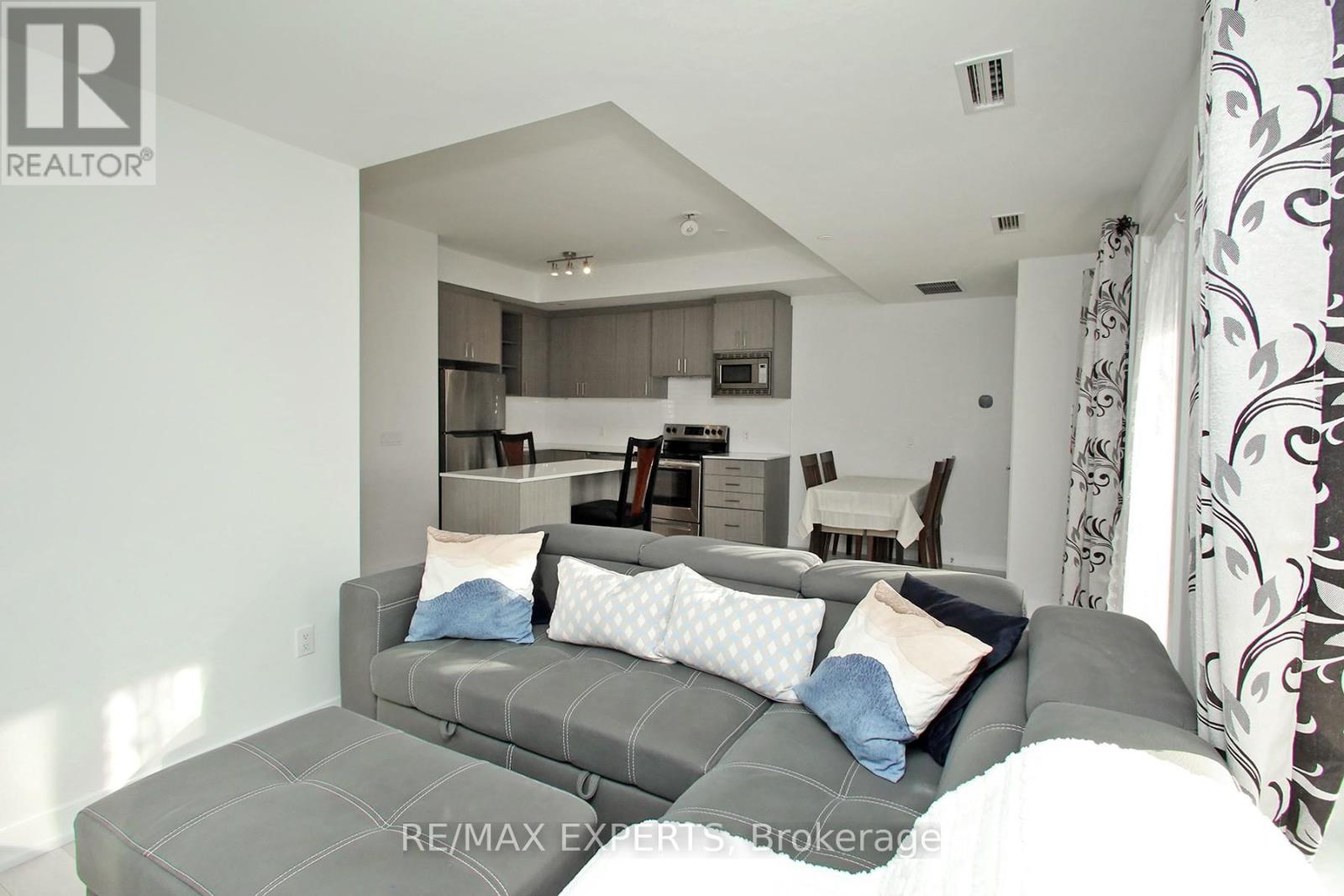 115 - 155 Downsview Park Boulevard, Toronto, Ontario  M3K 0E3 - Photo 11 - W12699866