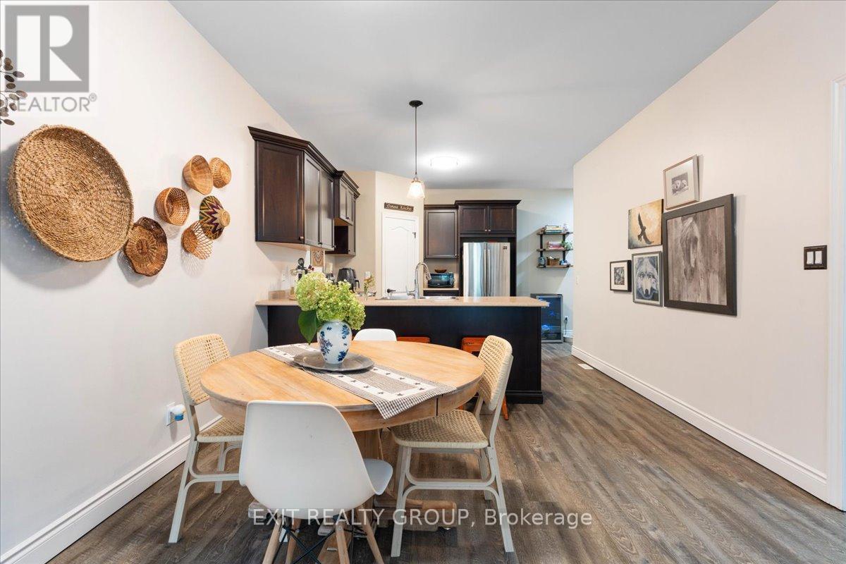 35 Ledgerock Court, Quinte West, Ontario  K8R 0A1 - Photo 15 - X12699904