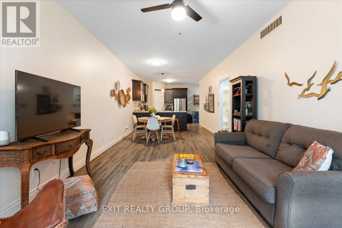 35 Ledgerock Court, Quinte West, Ontario  K8R 0A1 - Photo 17 - X12699904