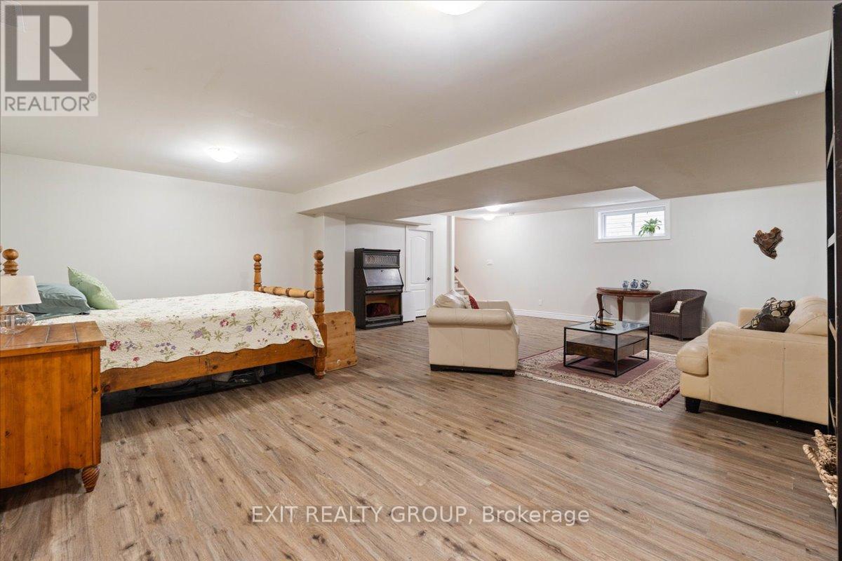 35 Ledgerock Court, Quinte West, Ontario  K8R 0A1 - Photo 29 - X12699904