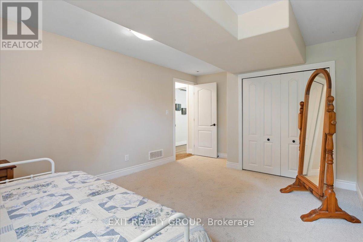 35 Ledgerock Court, Quinte West, Ontario  K8R 0A1 - Photo 31 - X12699904