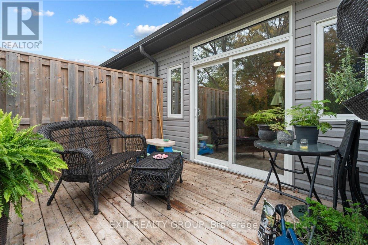 35 Ledgerock Court, Quinte West, Ontario  K8R 0A1 - Photo 37 - X12699904