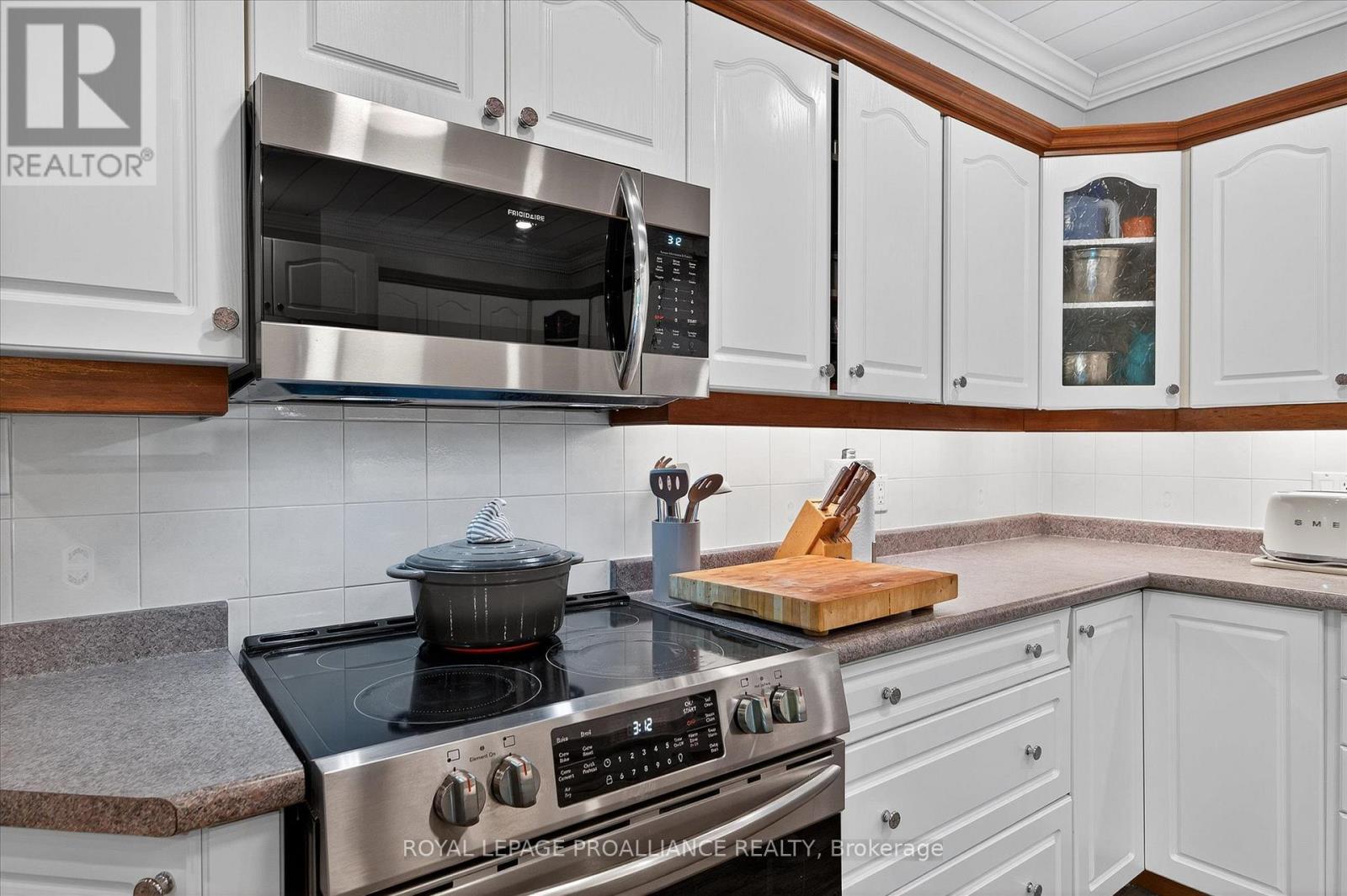 9 Leanne Avenue, Otonabee-South Monaghan, Ontario  K9J 6X8 - Photo 10 - X12700096