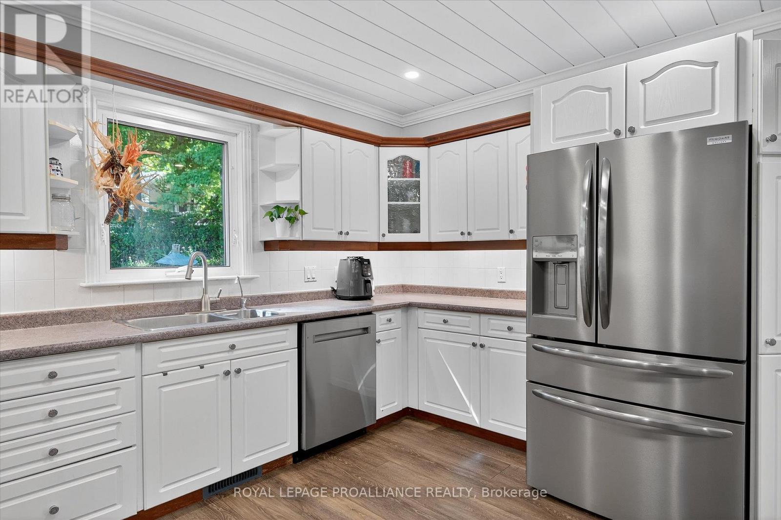 9 Leanne Avenue, Otonabee-South Monaghan, Ontario  K9J 6X8 - Photo 11 - X12700096