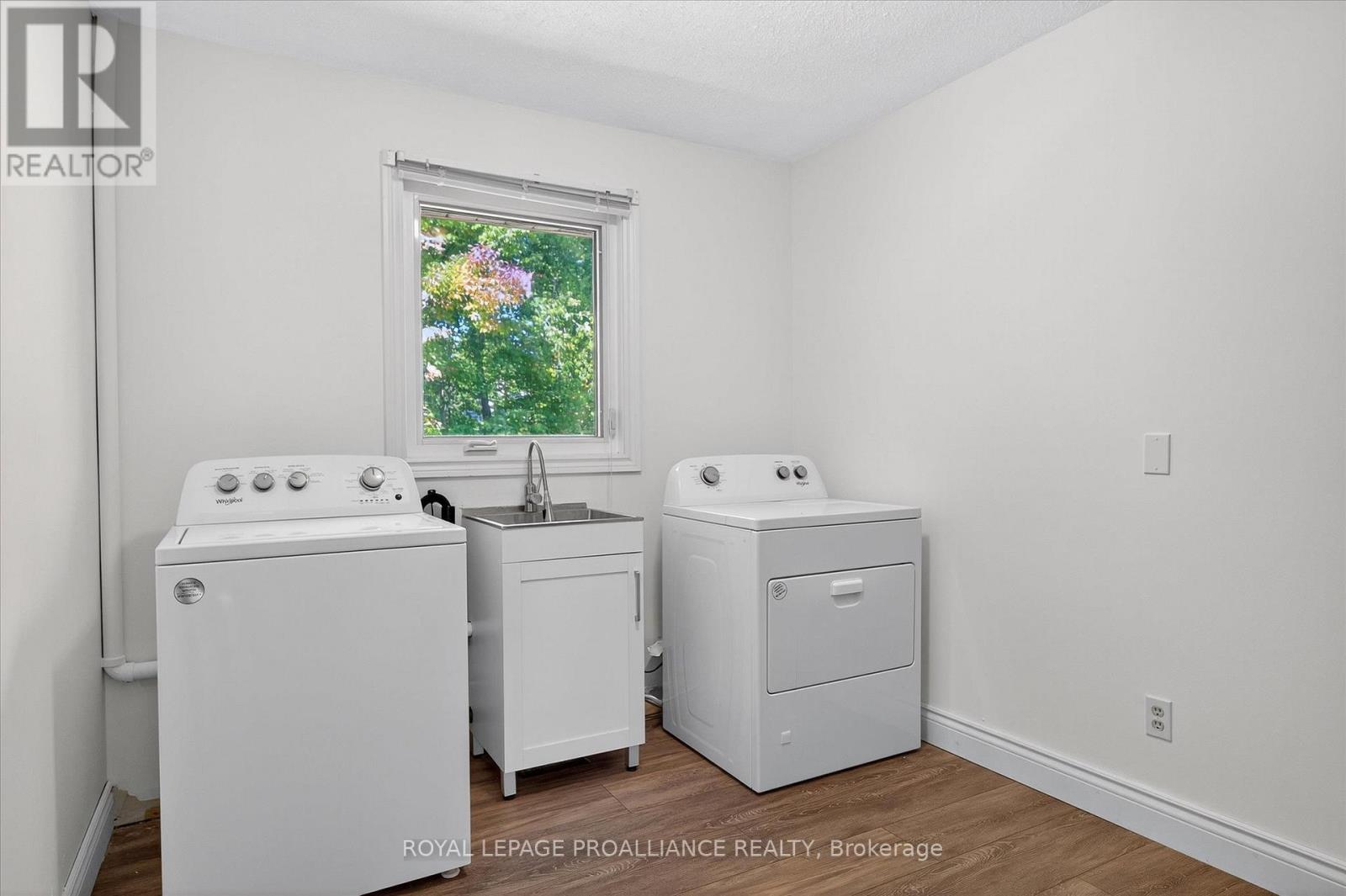 9 Leanne Avenue, Otonabee-South Monaghan, Ontario  K9J 6X8 - Photo 33 - X12700096