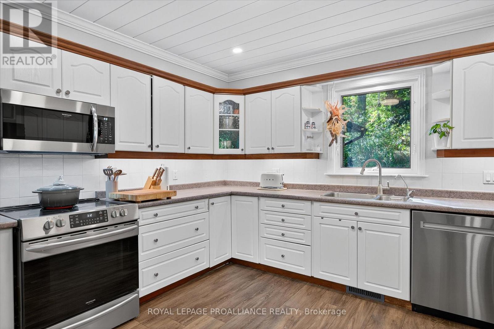 9 Leanne Avenue, Otonabee-South Monaghan, Ontario  K9J 6X8 - Photo 9 - X12700096