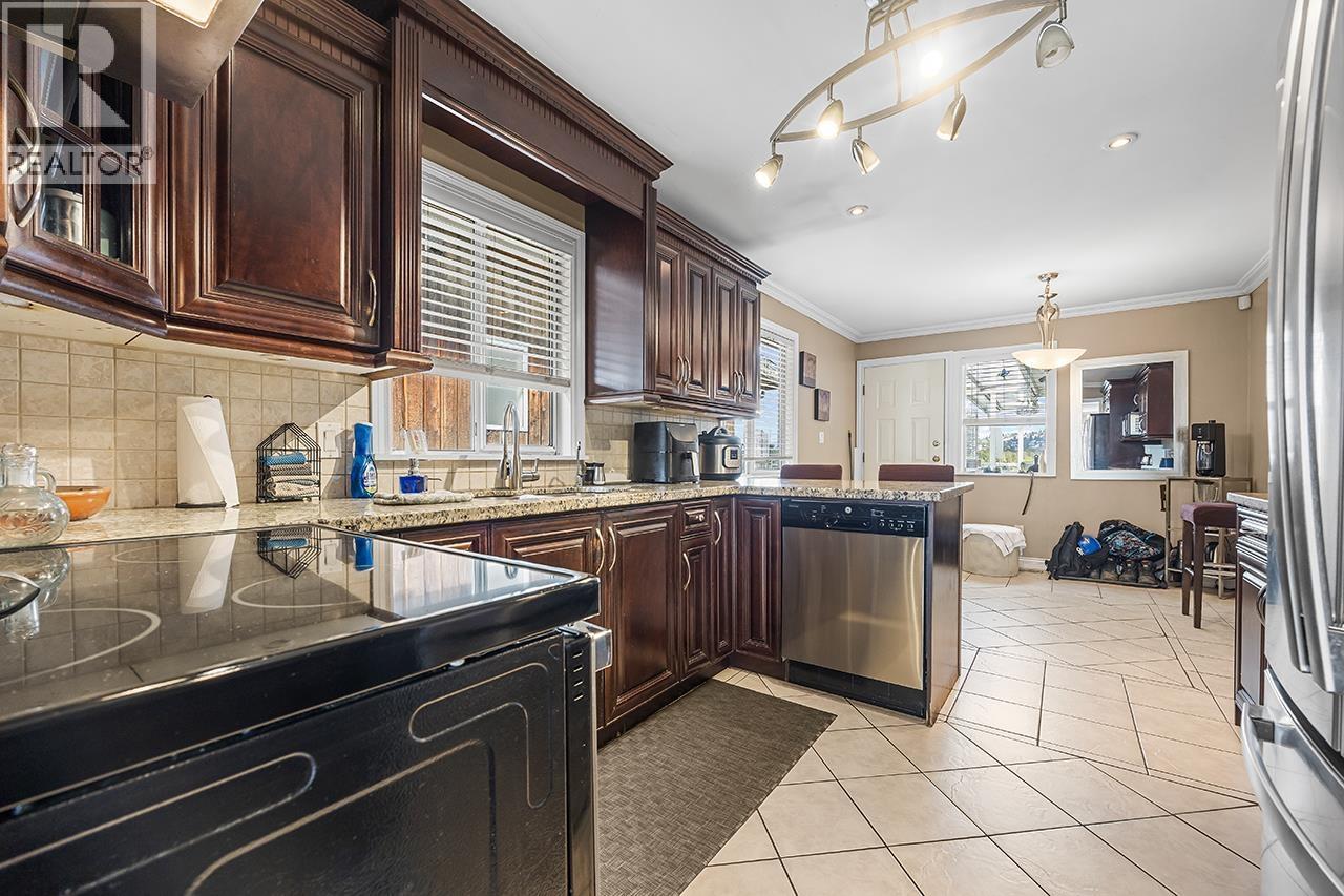 5453 Norfolk Street, Burnaby, British Columbia  V5G 1G3 - Photo 4 - R3076180