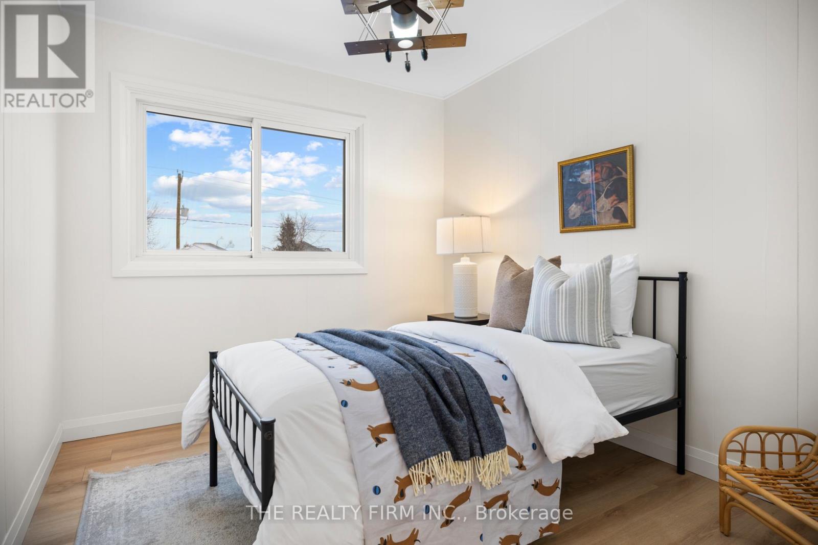 179 Valleyview Drive, Middlesex Centre, Ontario  N0L 1R0 - Photo 11 - X12700034