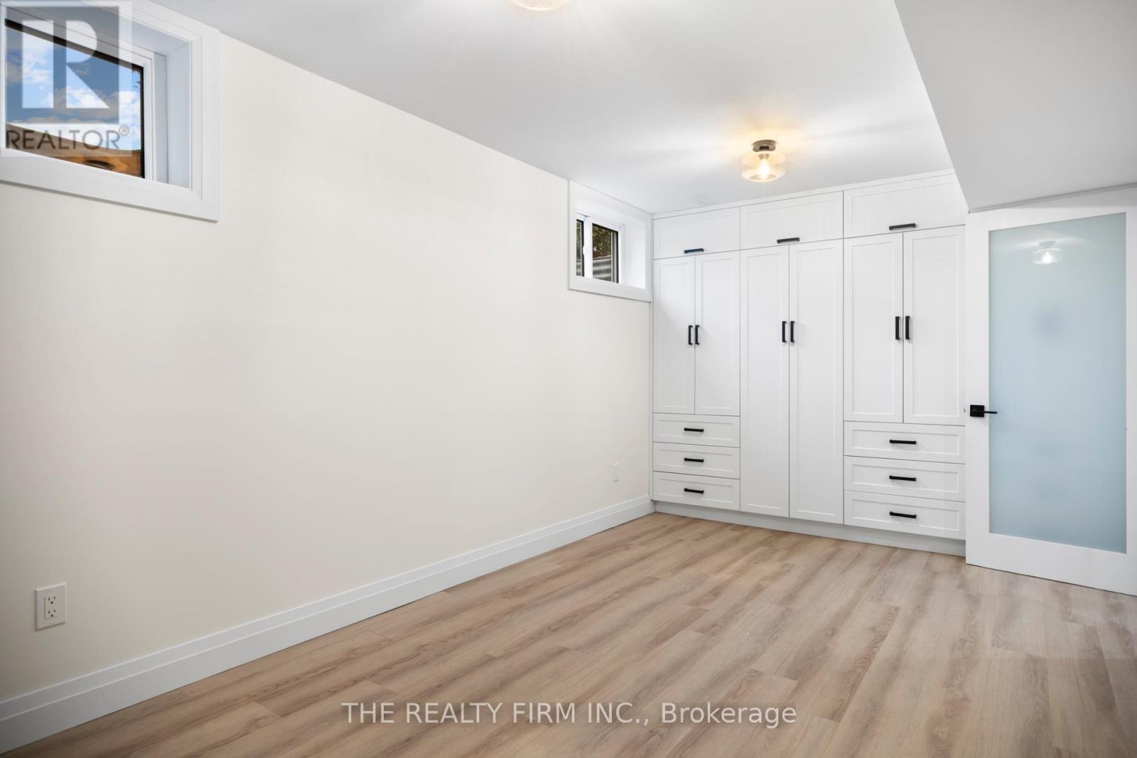 179 Valleyview Drive, Middlesex Centre, Ontario  N0L 1R0 - Photo 17 - X12700034