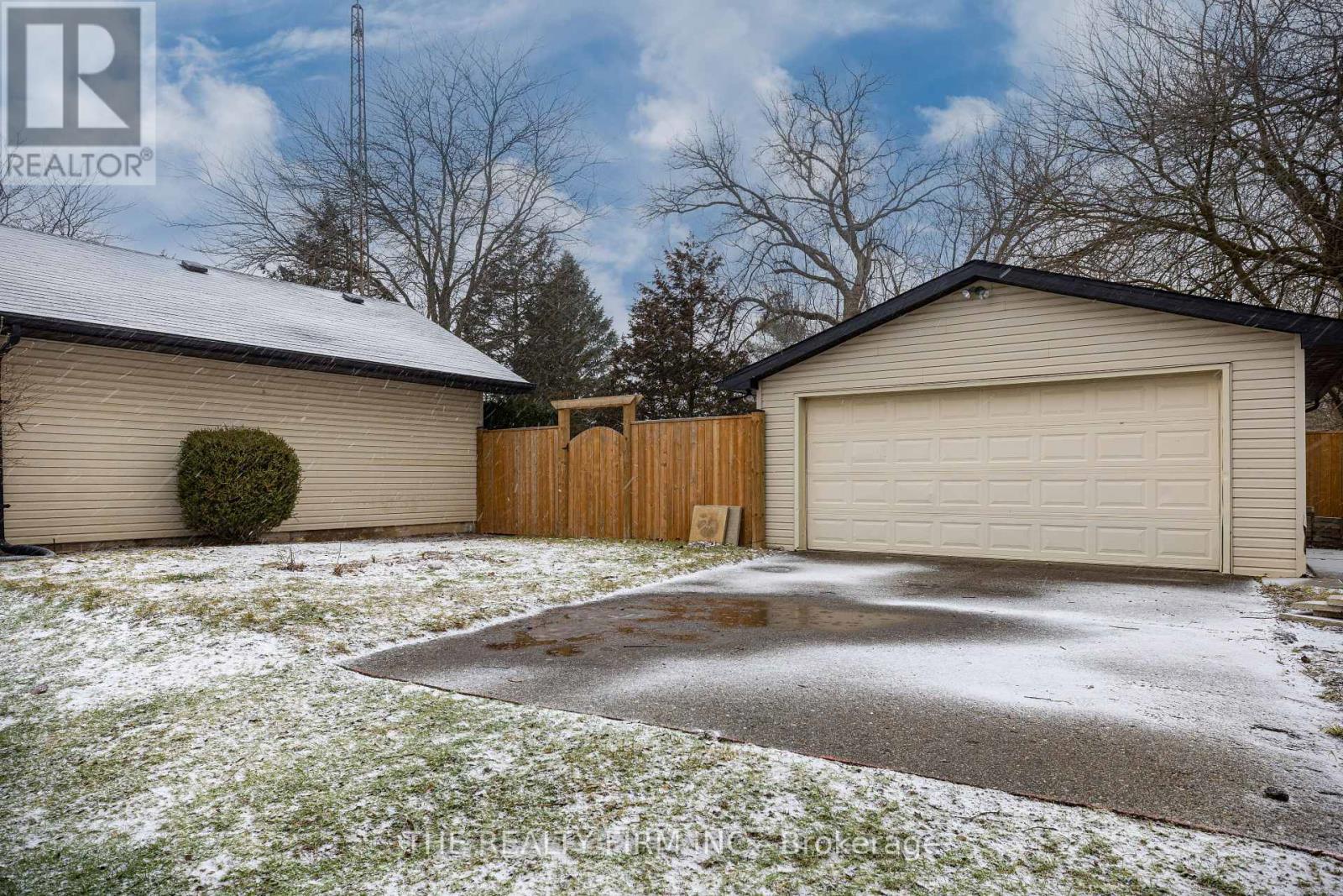 179 Valleyview Drive, Middlesex Centre, Ontario  N0L 1R0 - Photo 38 - X12700034