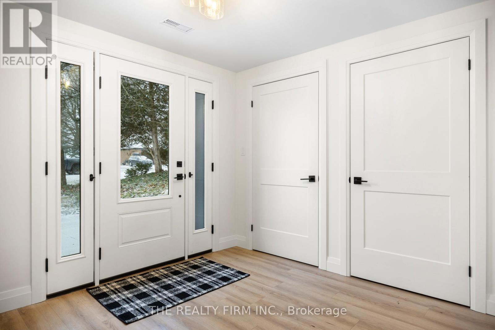 179 Valleyview Drive, Middlesex Centre, Ontario  N0L 1R0 - Photo 6 - X12700034