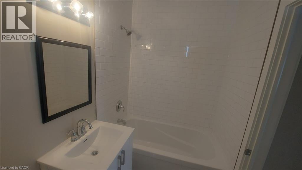 181 King Street E Unit# 9, Kitchener, Ontario  N2G 2K8 - Photo 4 - 40798815