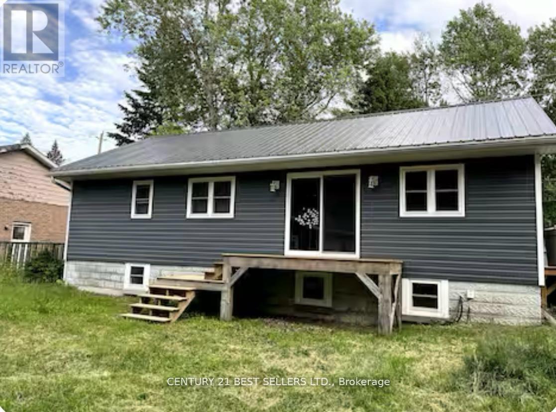 253 Maple Street, Bracebridge, Ontario  P1L 1K3 - Photo 4 - X12699802