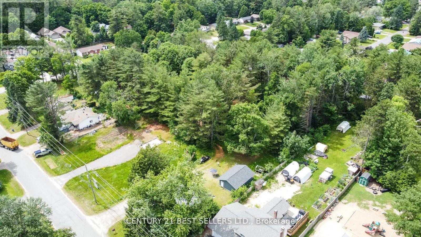 253 Maple Street, Bracebridge, Ontario  P1L 1K3 - Photo 7 - X12699802