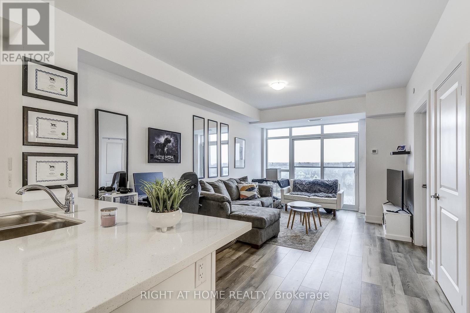 604 - 470 Dundas Street E, Hamilton, Ontario  L8B 2A6 - Photo 18 - X12699852