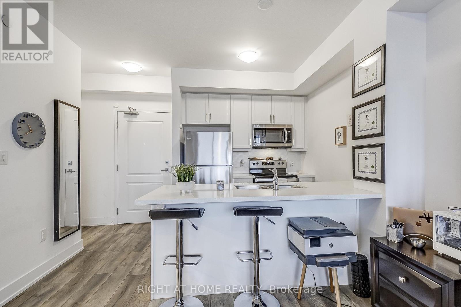 604 - 470 Dundas Street E, Hamilton, Ontario  L8B 2A6 - Photo 28 - X12699852