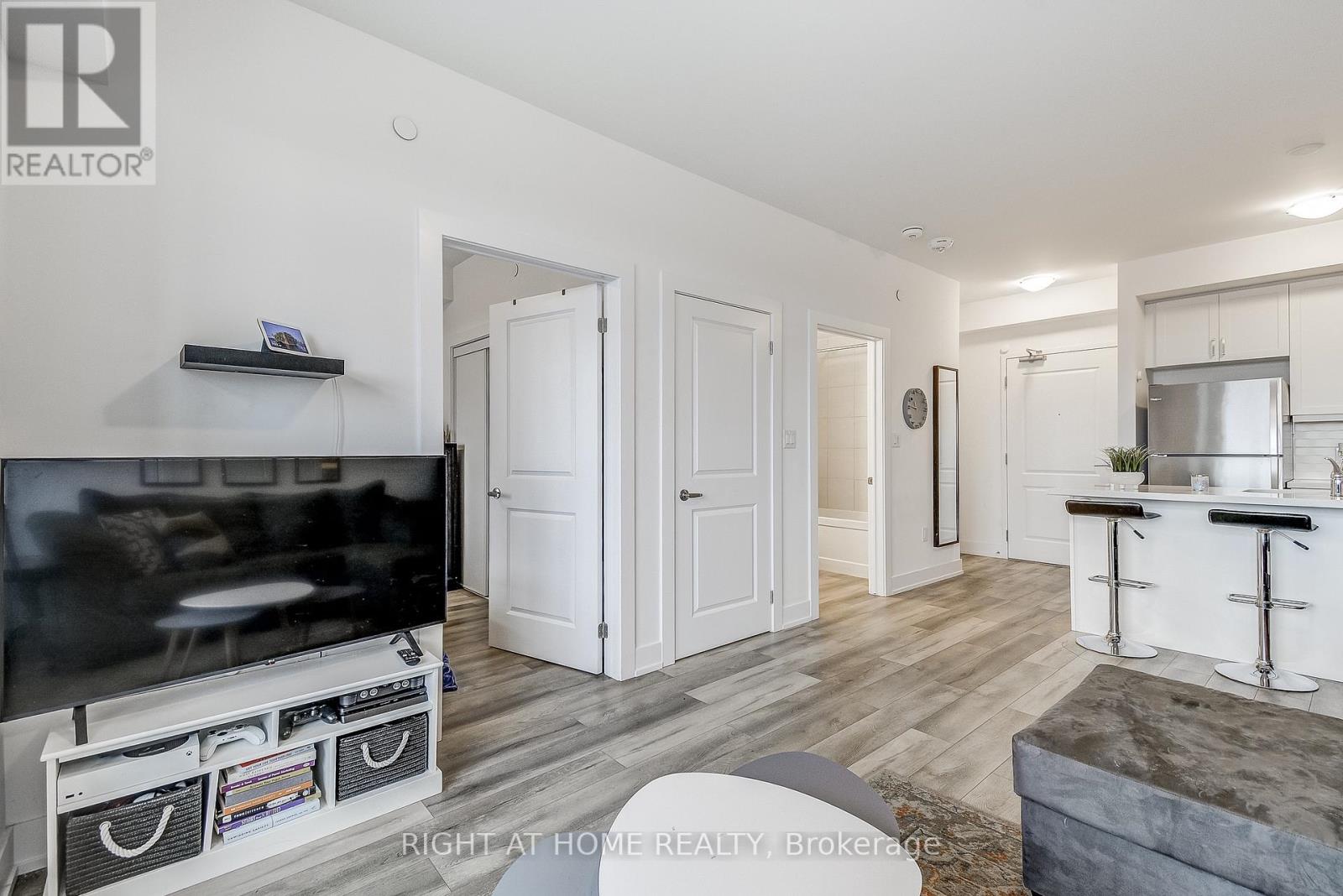 604 - 470 Dundas Street E, Hamilton, Ontario  L8B 2A6 - Photo 32 - X12699852