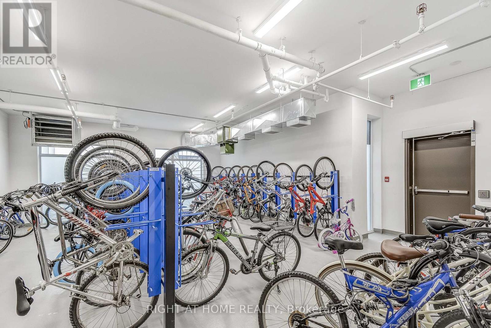 604 - 470 Dundas Street E, Hamilton, Ontario  L8B 2A6 - Photo 42 - X12699852