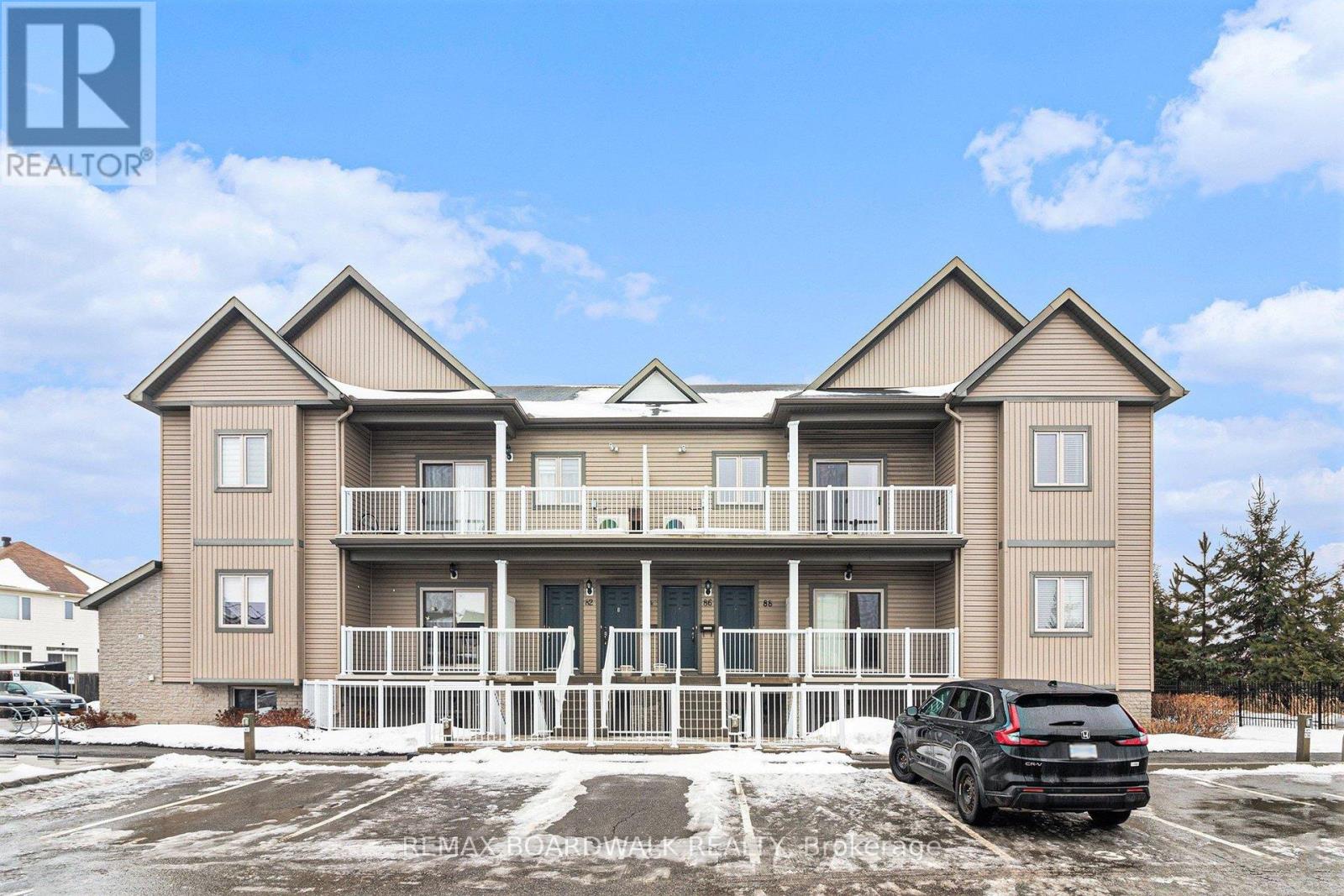 86 STERNES PRIVATE, Ottawa, Ontario