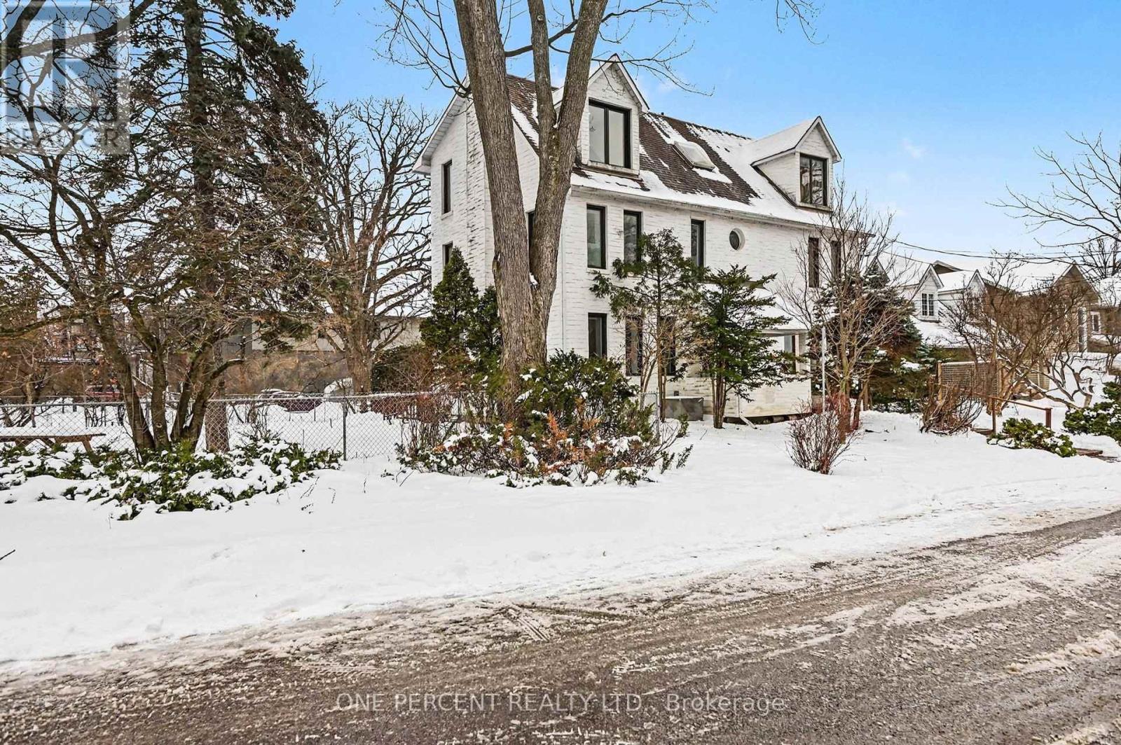 60 Pontiac Street, Ottawa, Ontario  K1Y 2K1 - Photo 3 - X12700138