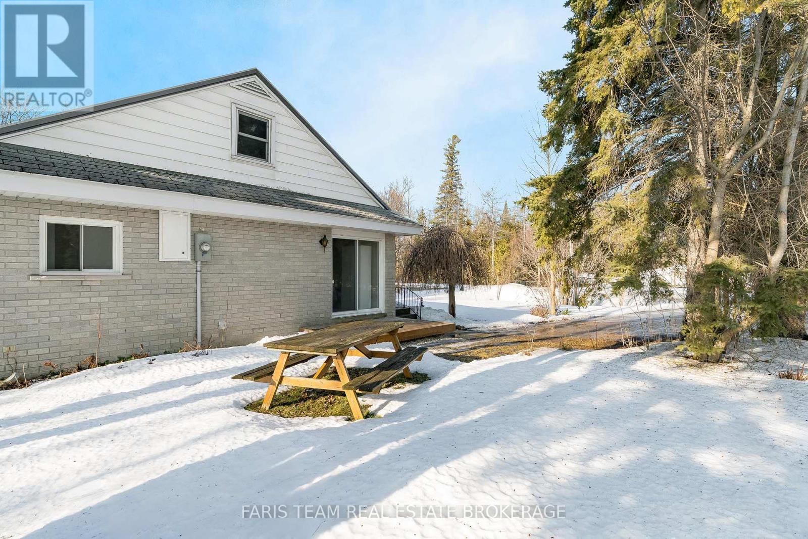 25 Ayling Reid Court, Wasaga Beach, Ontario  L9Z 2G5 - Photo 33 - S12691604